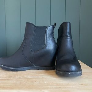 Black Wedge boots